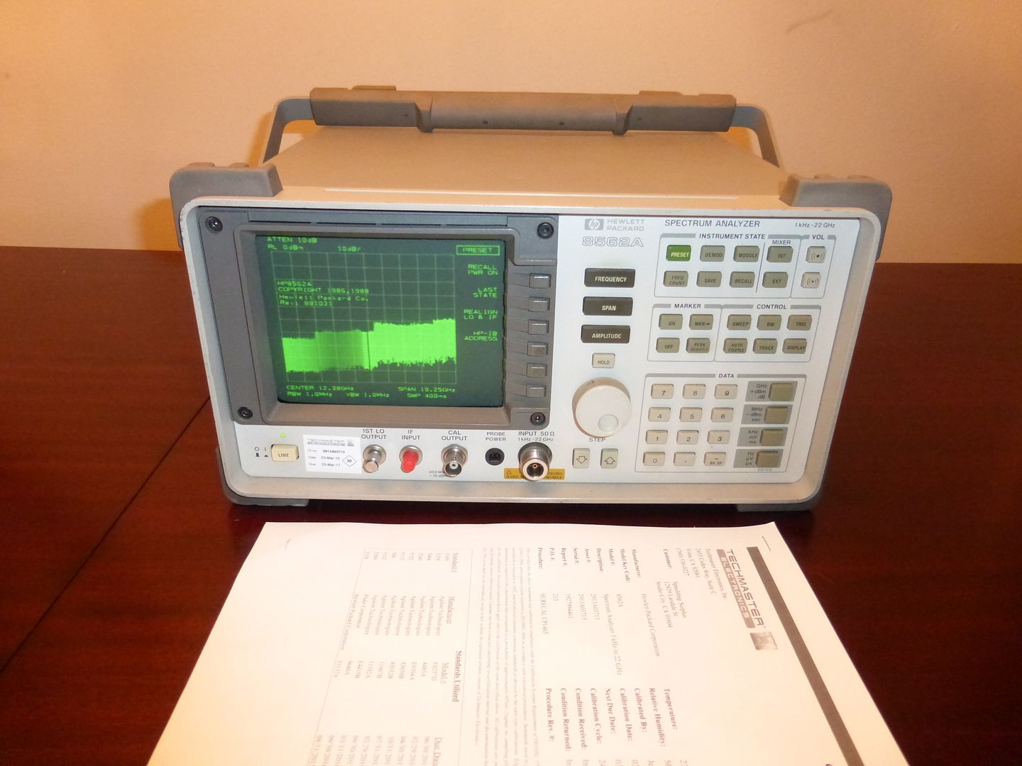 HP / Agilent 8562A 1 KHz to 22 GHz Portable Spectrum Analyzer